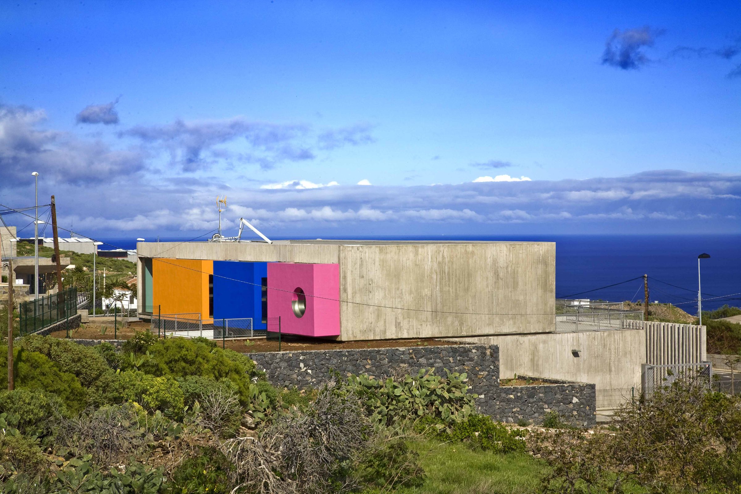 Casa de la Juventud y Teatro — imagen 2, público y cultural en El Rosario, Tenerife · VDP Arquitectos