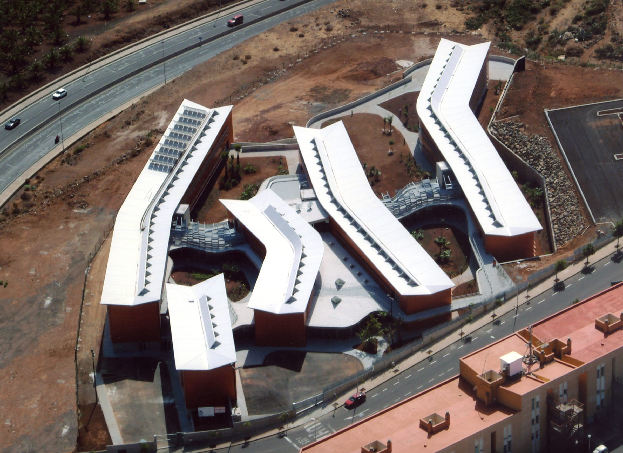 Hospital Nuestra Señora de Los Dolores — imagen 1, sanitarios en Los Andenes, La Laguna, Tenerife · VDP Arquitectos